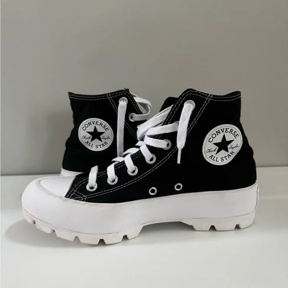 Converse Chuck Taylor All Star Lugged High Top Sneakers - Picture 4 of 5